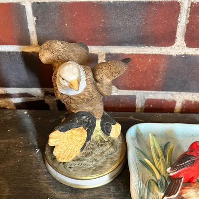Lot 708 Bird decor
