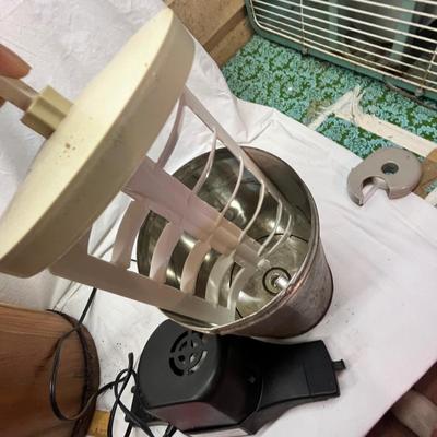 Lot 714 Icecream maker