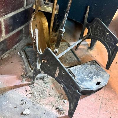 Lot 716 Fire place tools