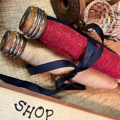 Lot 718 Sewing decor