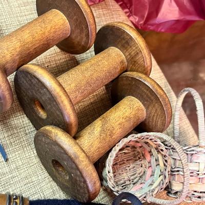 Lot 718 Sewing decor