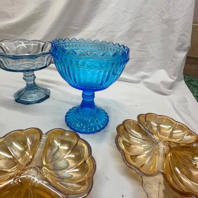Lot 719 Asst Glass
