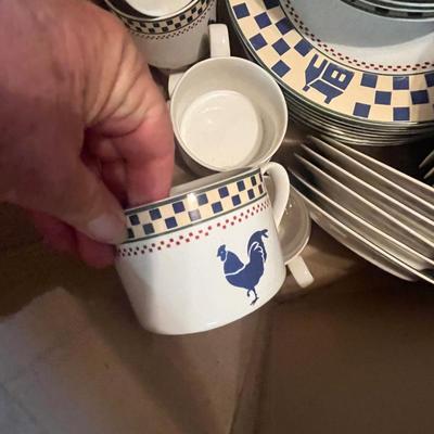 Lot 721 Box of dishes country theme