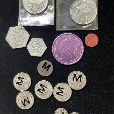 Lot of miscellaneous vintage tokens & coins