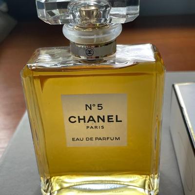 New/full 3.4 Fl.. Oz. Chanel No. 5 Eau De Parfum EDP
