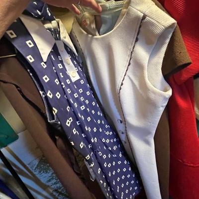 Lot 742 Sewing Collection.