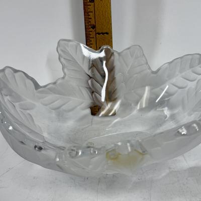 Lalique Crystal Compiegne Jardiniere Bowl Frosted Oak Leaf signed by artist