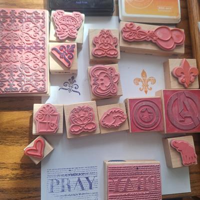 Sale Photo Thumbnail #256: rubber stamps and 2 ink pads
