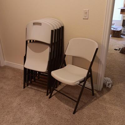 6 LIFETIME FOLDING CHAIRS IN GREAT SHAPE