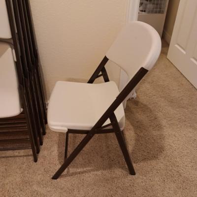 6 LIFETIME FOLDING CHAIRS IN GREAT SHAPE