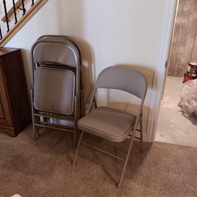 4 NICE UPHOLSTERED PADDED SEAT AND BACKREST FOLDING CHAIRS
