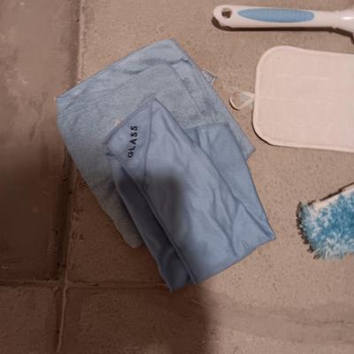FLOOR AND WINDOW CLEANING TOOLS WITH EXTENSION POLE PLUS A QUICKIE JOBSITE BROOM