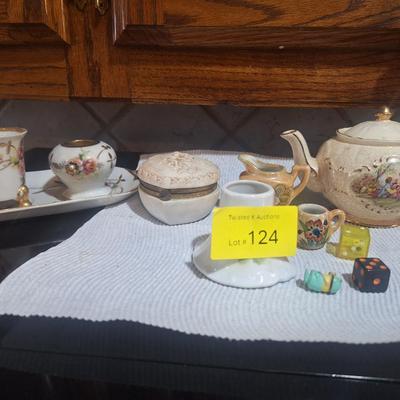 Sale Photo Thumbnail #343: Misc breakables