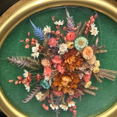 Medallion of Dried Flowers Wall Hanging