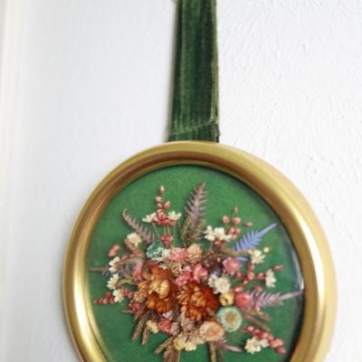 Medallion of Dried Flowers Wall Hanging