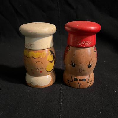 Turned Wooden Bowls & More Wooden Items (P-MG)
