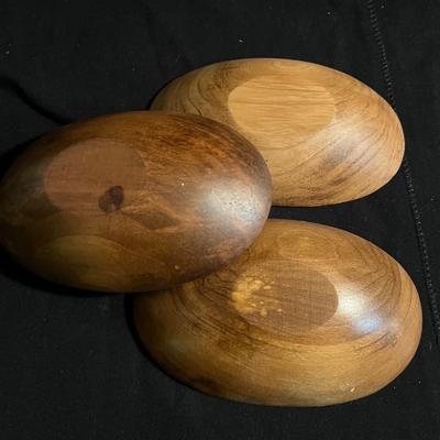 Turned Wooden Bowls & More Wooden Items (P-MG)