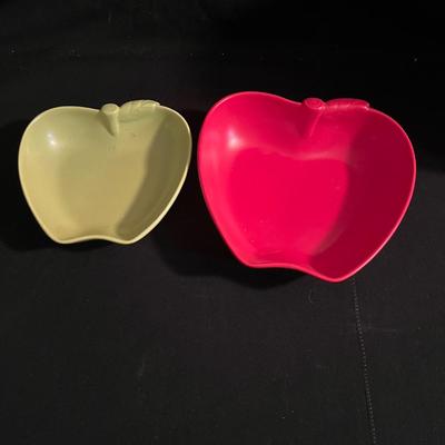 Royal Tuscan Crystal Flutes, Tervis Tumblers & More Apple Themed Kitchenware (P-MG)