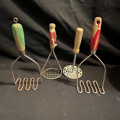 Vintage Kitchen Utensils, Popcorn Popper & More (P-MG)