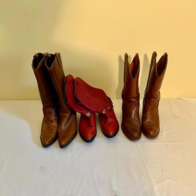 Moccasin & Cowboy Boots Plus More - Women’s Size 8 (GB2-RG)