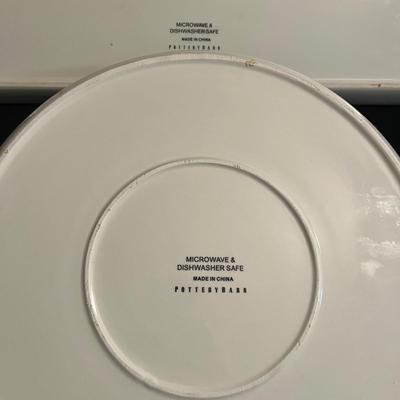 Hallmark Snowflake Dishes, Reindeer Plates & More (K-MG)