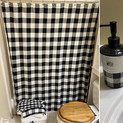 Black & White Checked Bathroom Accessories & Towels (PB-RG)