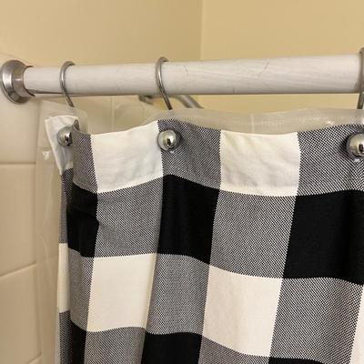 Black & White Checked Bathroom Accessories & Towels (PB-RG)
