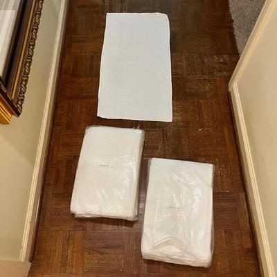 Black & White Checked Bathroom Accessories & Towels (PB-RG)