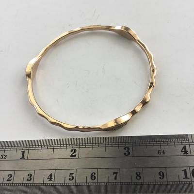 Gold tone green rhinestone fashion bracelet