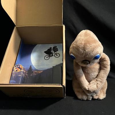E.T. The Extra-Terrestrial Collectibles (LR-RG)
