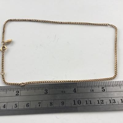 Avon marked choker fashion necklace