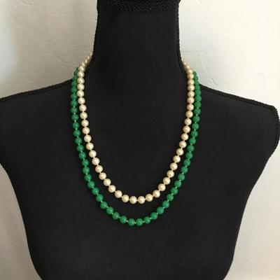Beautiful, vintage hand knotted art, deco, green glass or jade type faux pearl necklace. Very beautiful very nice.