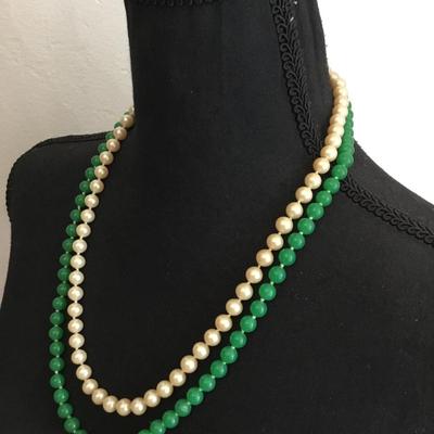 Beautiful, vintage hand knotted art, deco, green glass or jade type faux pearl necklace. Very beautiful very nice.