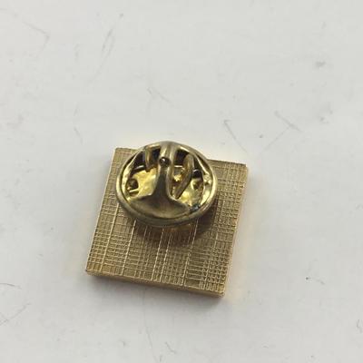 HR marked gold tone vintage push pin