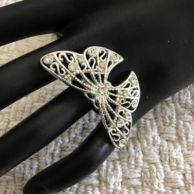 Pretty silver butterfly ring