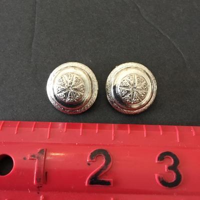 Vintage brushed silver tone starburst clip on earrings