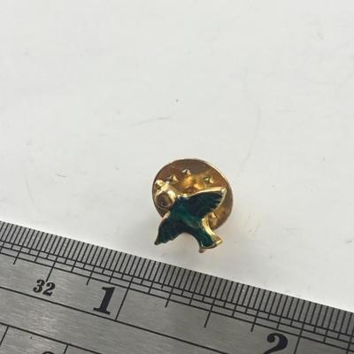 Gold tone green bird vintage push pin