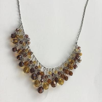 Unmarked beautiful fashion necklace