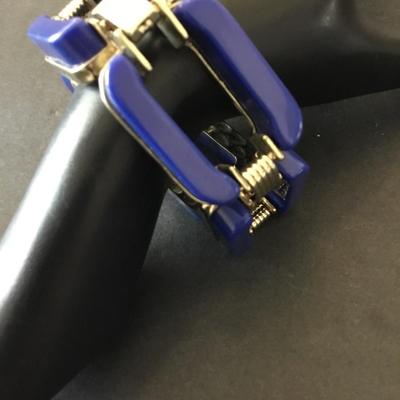 Vintage chunky Silver tone royal blue Lucite type chain link bracelet really cool