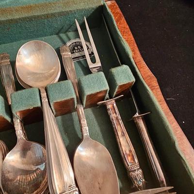 225pc Set 1938 Holmes & Edward's 'Danish Princess' Silverplate Flatware & Cases (DR-JS)
