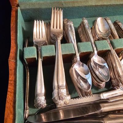 225pc Set 1938 Holmes & Edward's 'Danish Princess' Silverplate Flatware & Cases (DR-JS)