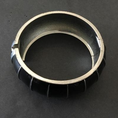 Vintage Big chunky silver tone, black enamel hinged bangle bracelet