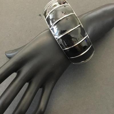 Vintage Big chunky silver tone, black enamel hinged bangle bracelet