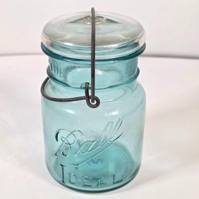 LOT 48K: Antique/Vintage Universal Landers, Frary & Clark Electric Toaster W/3 Wire Bail Closure Blue-Green Glass Canning Jars