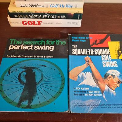 LOT 51K: Vintage Books For The Beginner & Long Time Golfer, Along With A Magnetic Calaway Hat Clip/Ball Marker, A Titleist Divot...