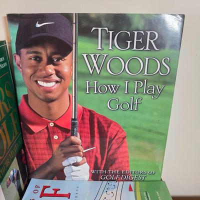 LOT 51K: Vintage Books For The Beginner & Long Time Golfer, Along With A Magnetic Calaway Hat Clip/Ball Marker, A Titleist Divot...