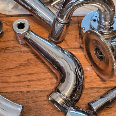 LOT 57K: Antique/Vintage Phonograph Machine/Miscellaneous Parts, Arms, Fittings, Tubes, Horns & Handles