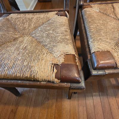 LOT 58D: Vintage Dining Table Set W/4 Rush Seated Pennsylvania Regency House Style Chairs & 4 Table Leaves