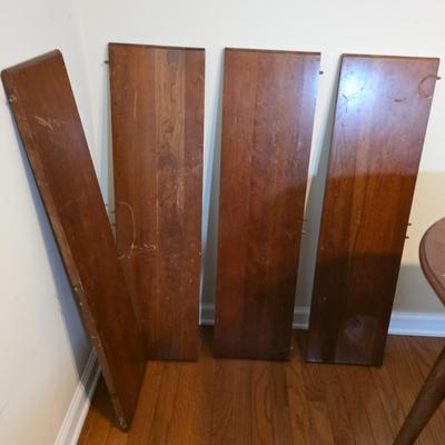 LOT 58D: Vintage Dining Table Set W/4 Rush Seated Pennsylvania Regency House Style Chairs & 4 Table Leaves
