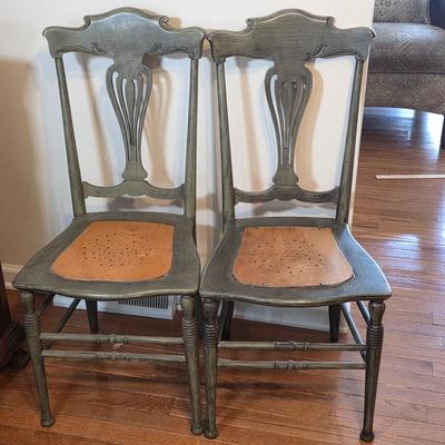 LOT 59D: Pair of Vintage Carved Georgian Farmhouse Style Chairs W/Perforated Wood Seats